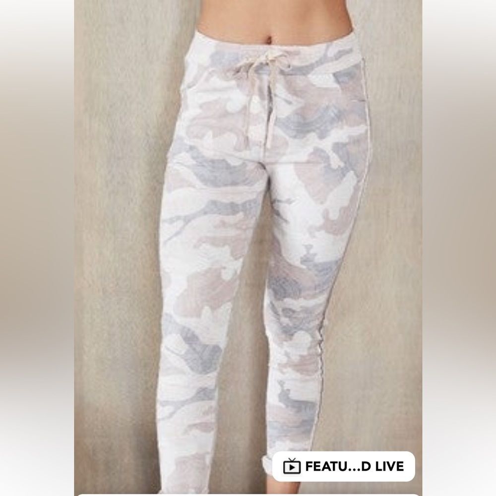 Venti 6 NWT Pink Swirl Camo Metallic Side Stripe Crinkle Joggers size S